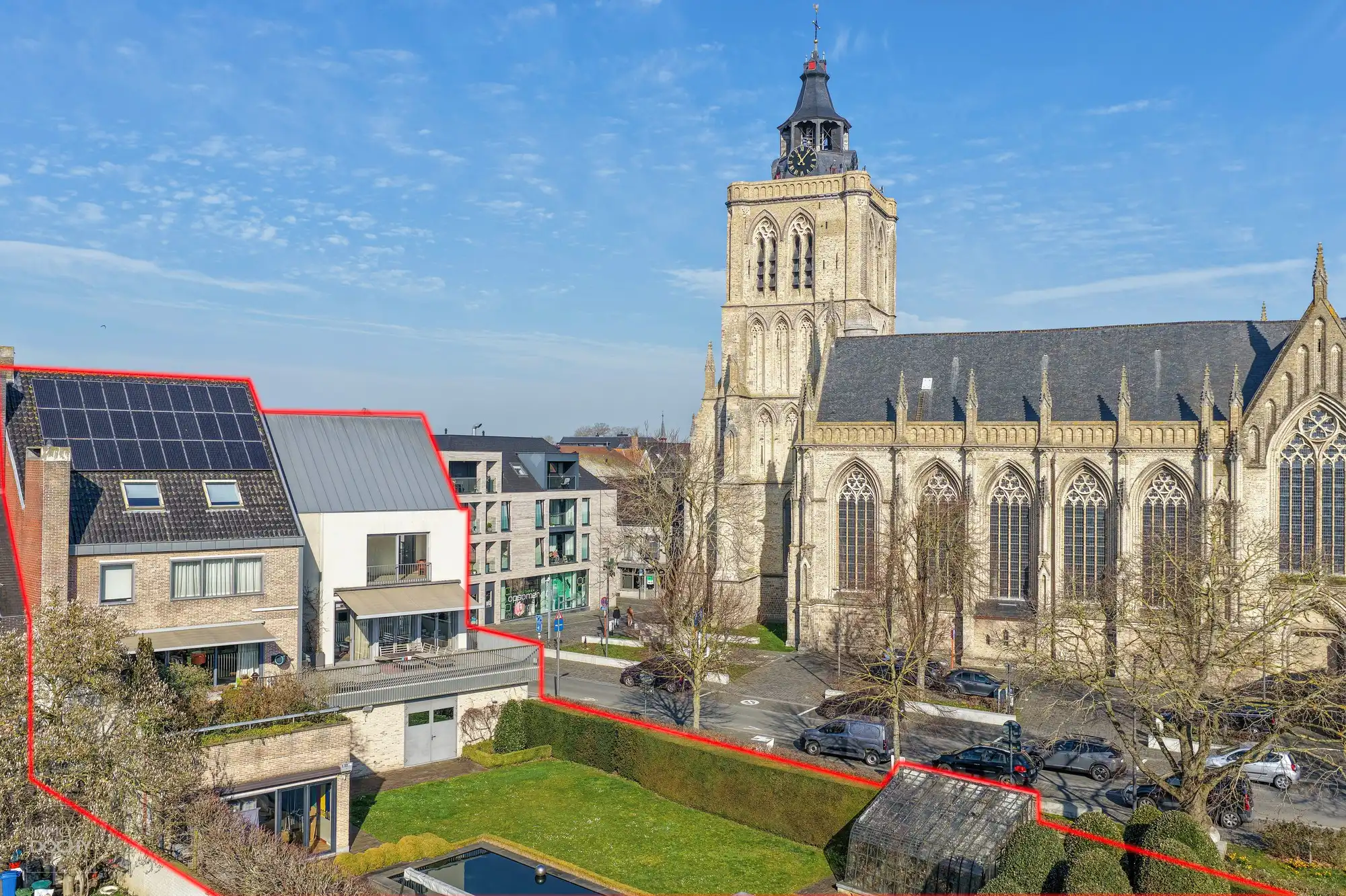 Heel ruime stadswoning met kantoren en tuin foto 4