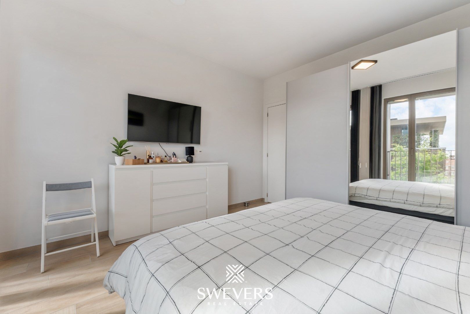 Luxueus, energiezuinig appartement met zonnig terras en privéparking op Quartier Bleu foto 10