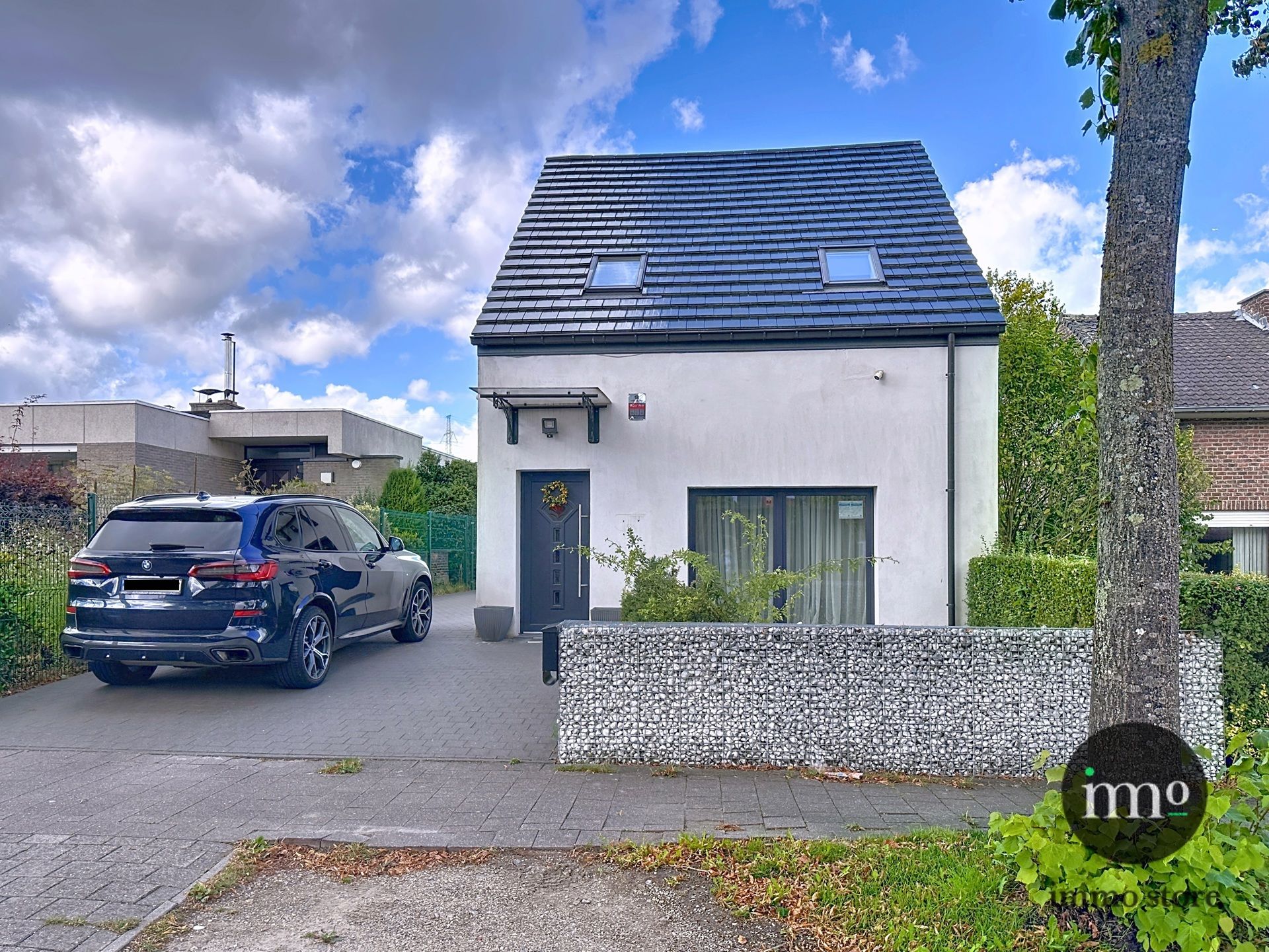 Rustig gelegen instapklare woning met tuin en 3 slaapkamers foto {{pictureIndex}}