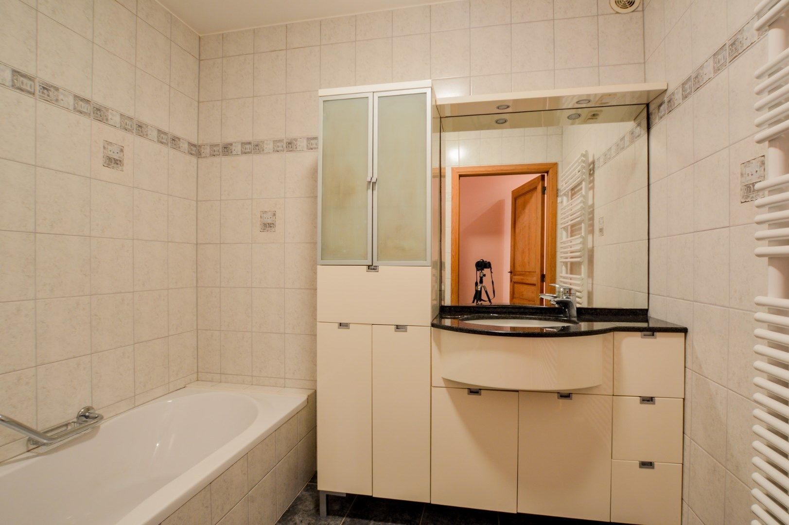 Ruim en comfortabel duplexappartement te Eernegem foto 8