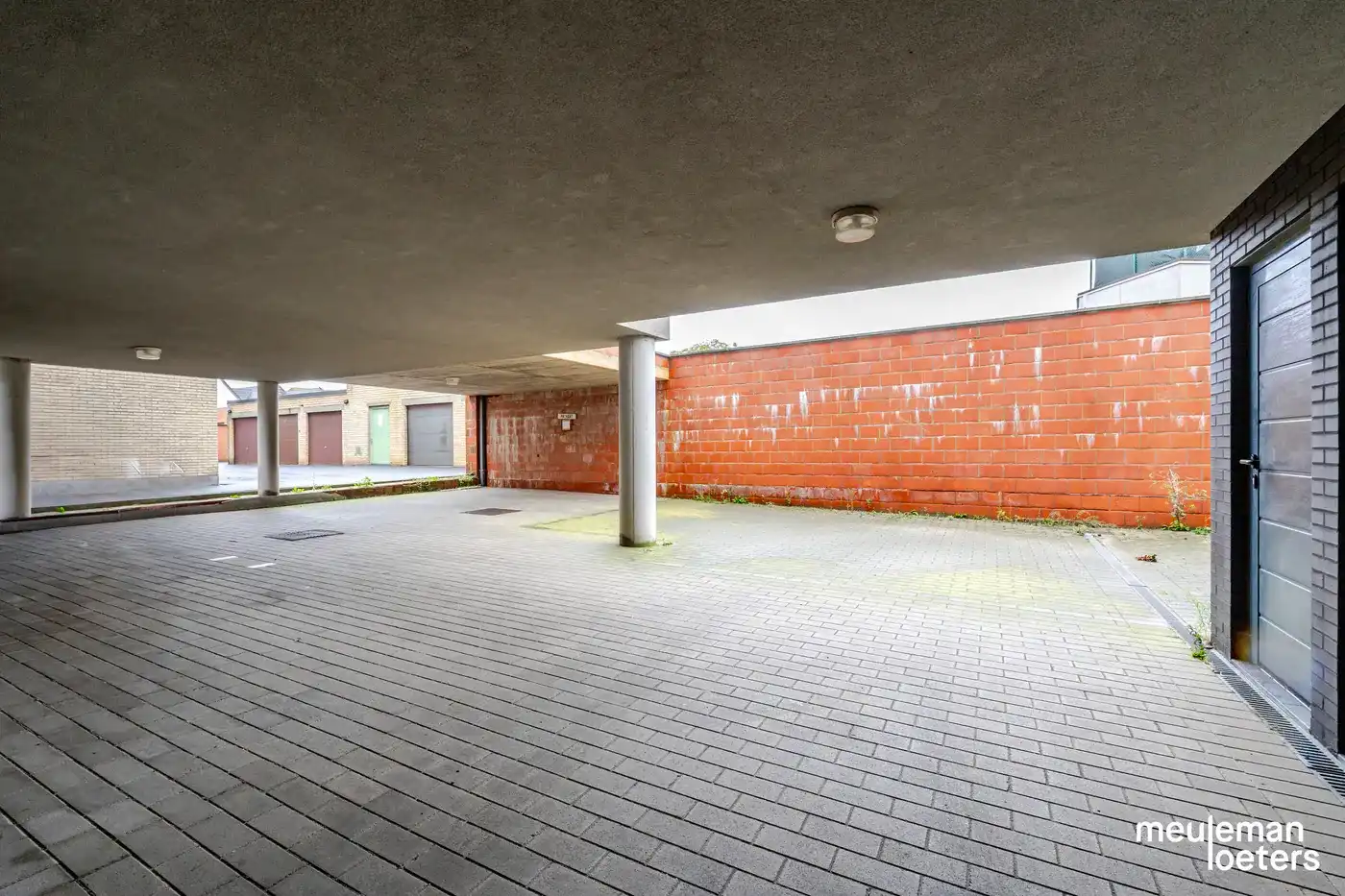Lichtrijk en eigentijds penthouse met drie slaapkamers, twee terrassen en overdekte parkeerplaats foto 18