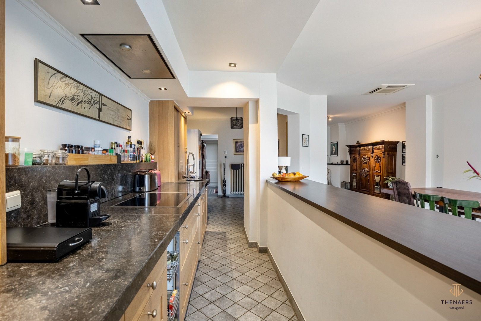 Statige herenwoning op toplocatie in hartje Sint-Truiden. foto 12