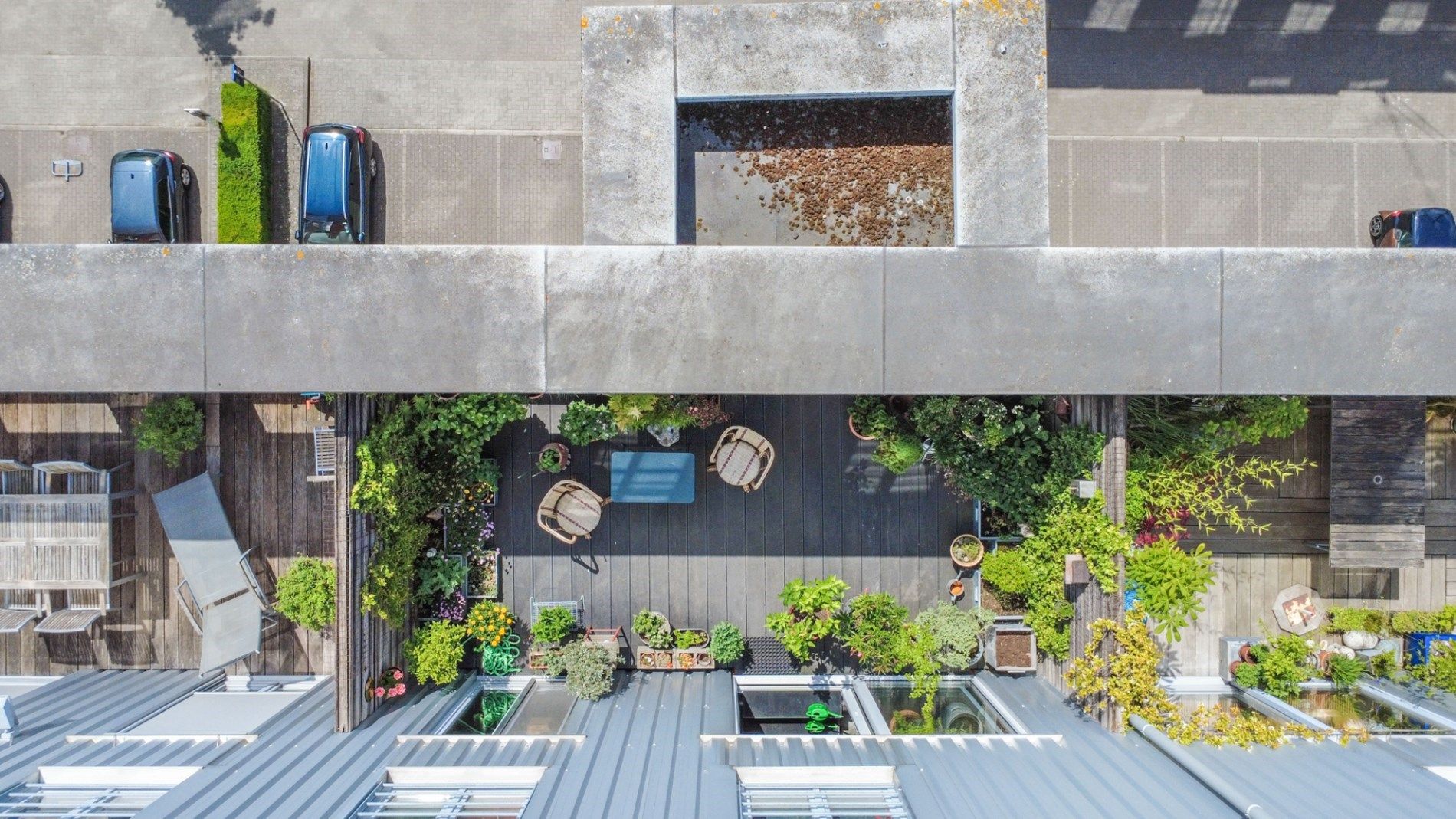 RUIME PENTHOUSELOFT MET 2 TERRASSEN + PARKING ! foto 9