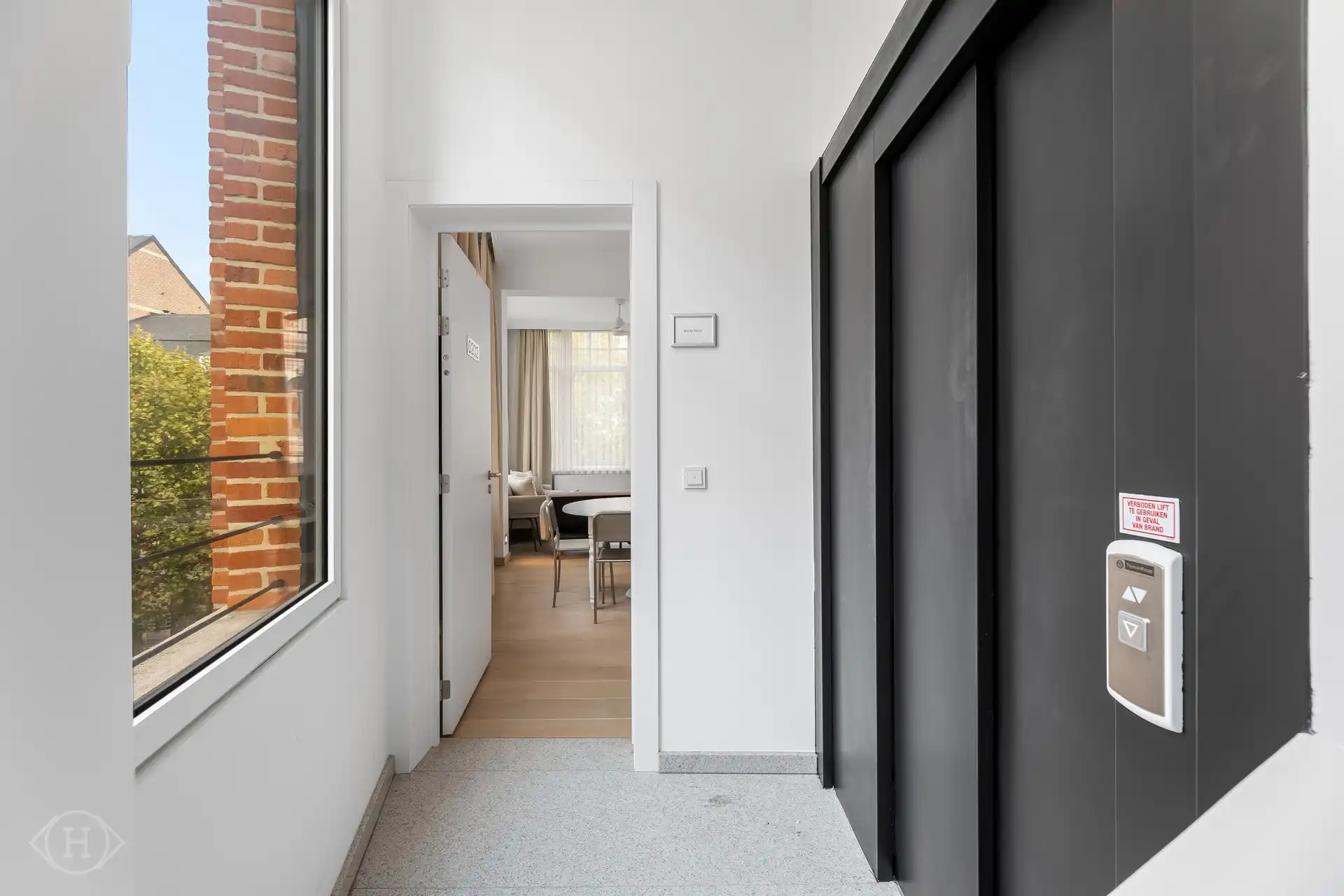 Lichtrijk éénslaapkamerappartement hartje Leuven foto 18