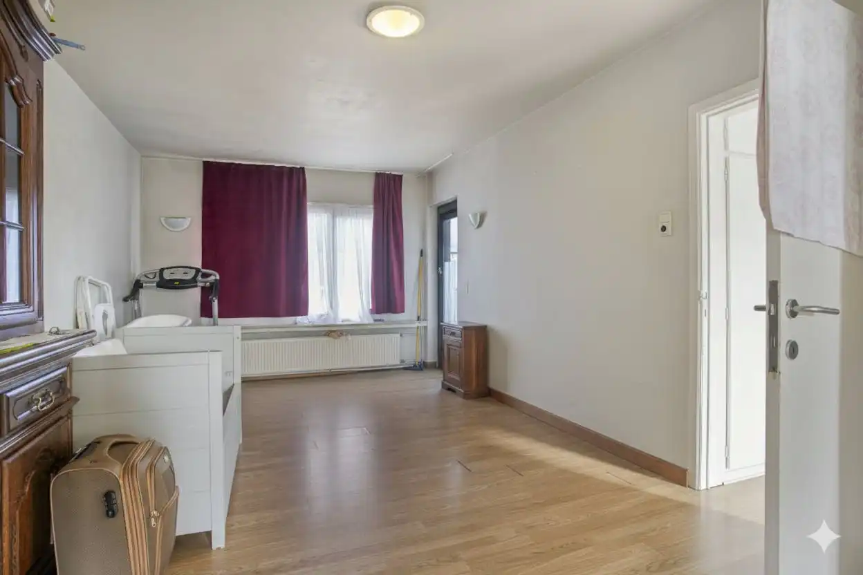 Huis met 3 kamers en garage te koop in centrum Waregem foto 8