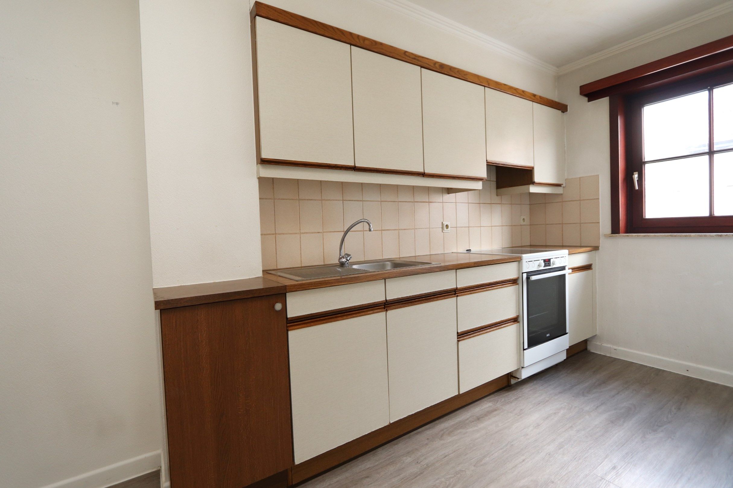 CENTRAAL GELEGEN, RUIM APPARTEMENT MET GARAGE foto 6