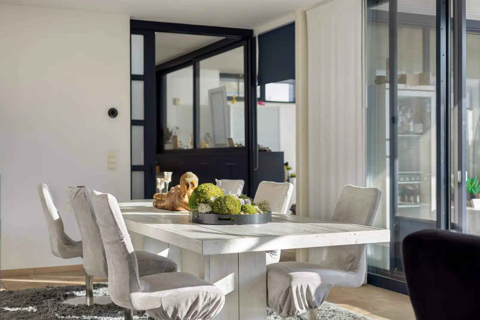 !! NIEUWE VOORWAARDEN !! Villa op een uiterst exclusieve locatie aan een prachtig privémeer foto 13