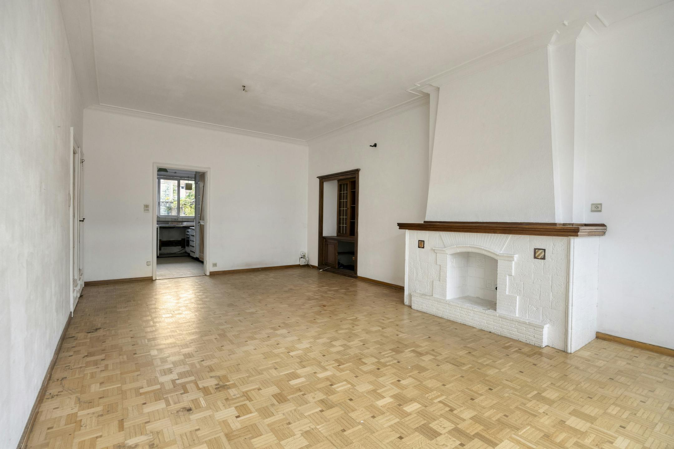 Te renoveren opbrengsteigendom met 3 appartementen en handelspand in Antwerpen foto 41