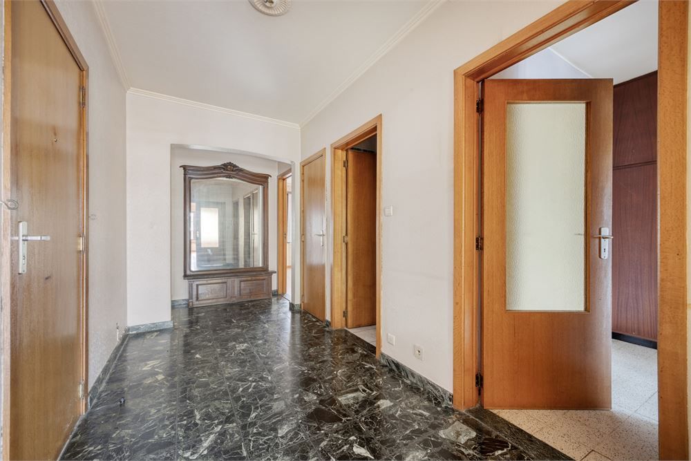 Ruim appartment aan de stadsrand foto 3