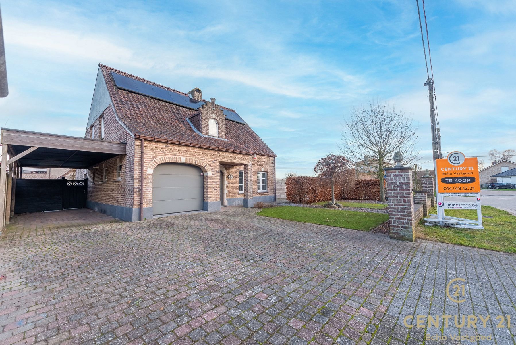 Stijlvolle vrijstaande woning met zwembad, poolhouse en tuin foto 33