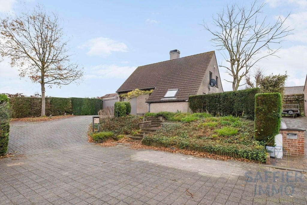 Hoofdfoto van de publicatie: Ruime, rustig gelegen woning in Anzegem op 649 m²