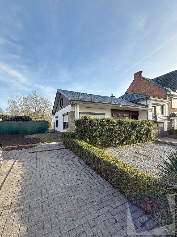 Instapklare gezinswoning met praktijkruimte op toplocatie in Hasselt foto 2