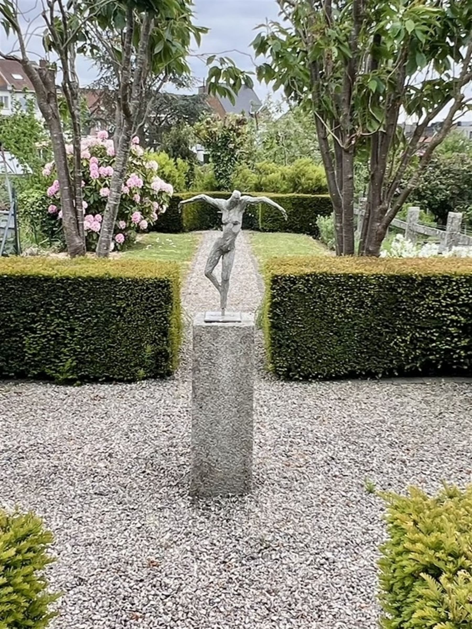 Gezellige woning met 3 slaapkamers, mooie tuin en zolder met mogelijkheden foto 15