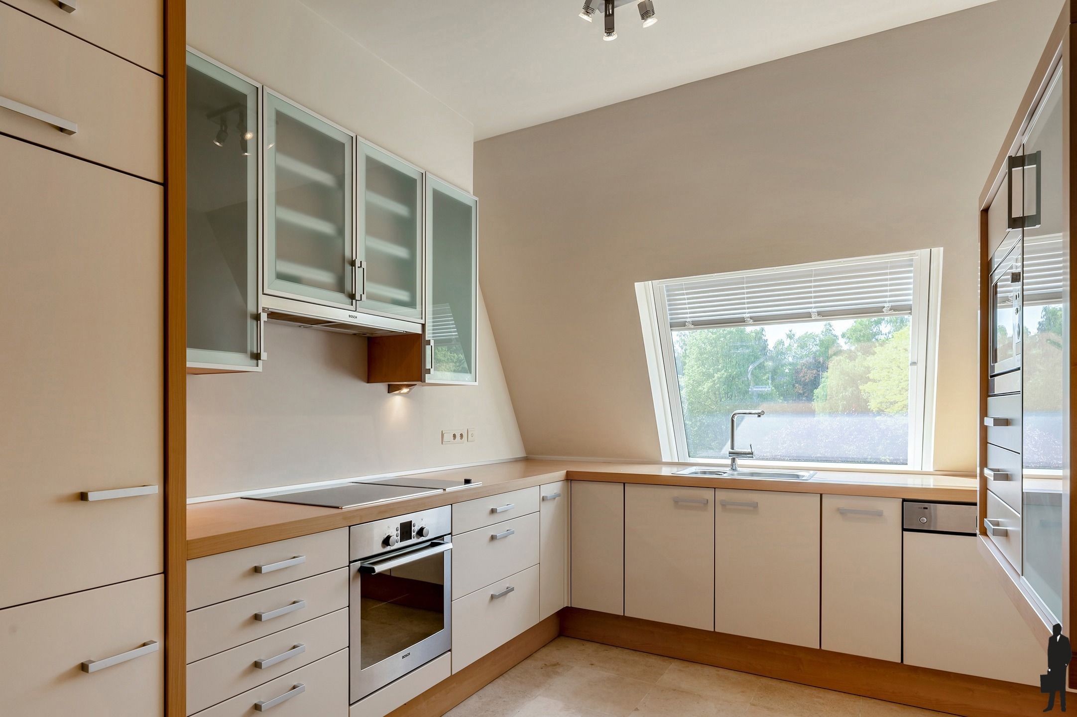Mooi ruim appartement (ca. 162m²) in domein 'De List' residentie Conti met o.a. 2 slaapkamers, 2 badkamers, inclusief ondergrondse parkeerplaats.  foto 7