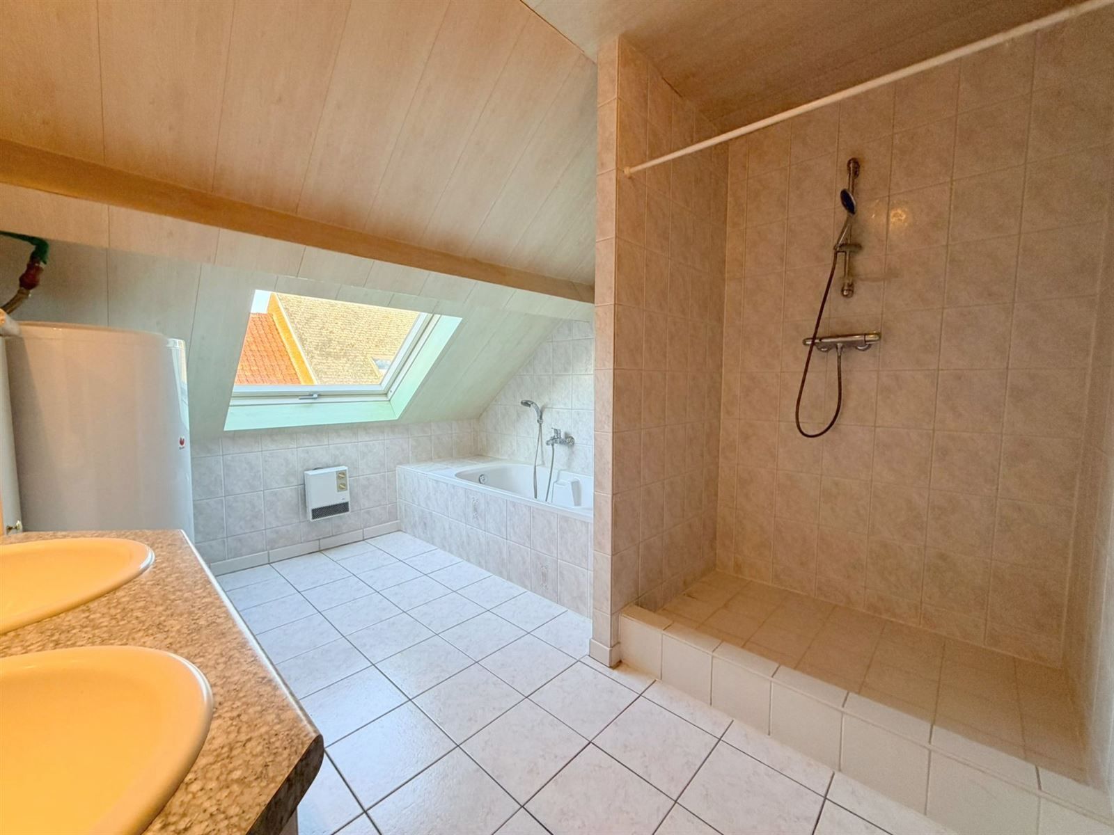 Duplex-appartement te huur in centrum Lennik foto 9