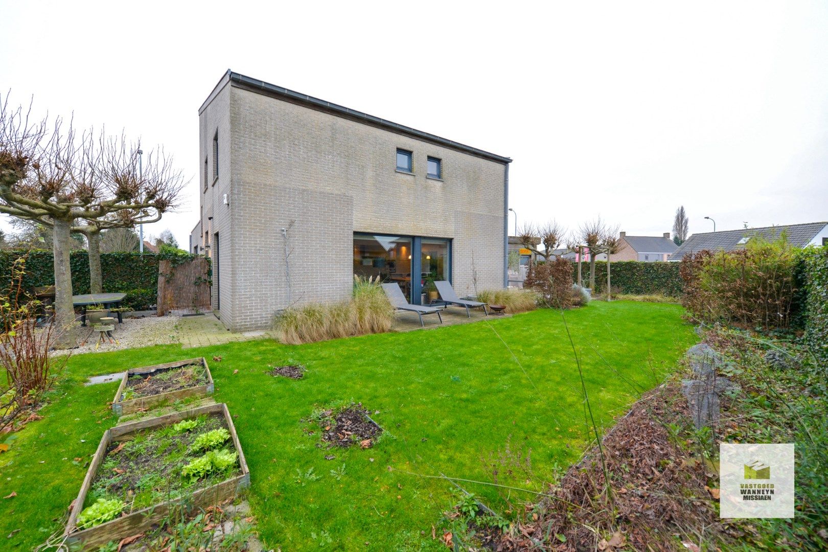 Alleenstaande verzorgde woning met 4 slaapkamers, bureau en praktijkruimte (60m2) foto 23