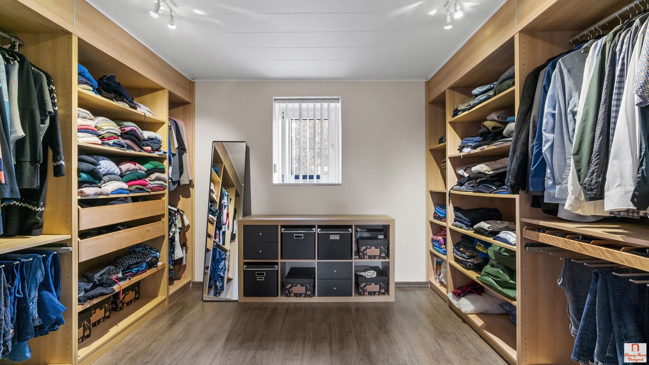 Authentieke woning met moderne toets en hedendaags comfort foto 15