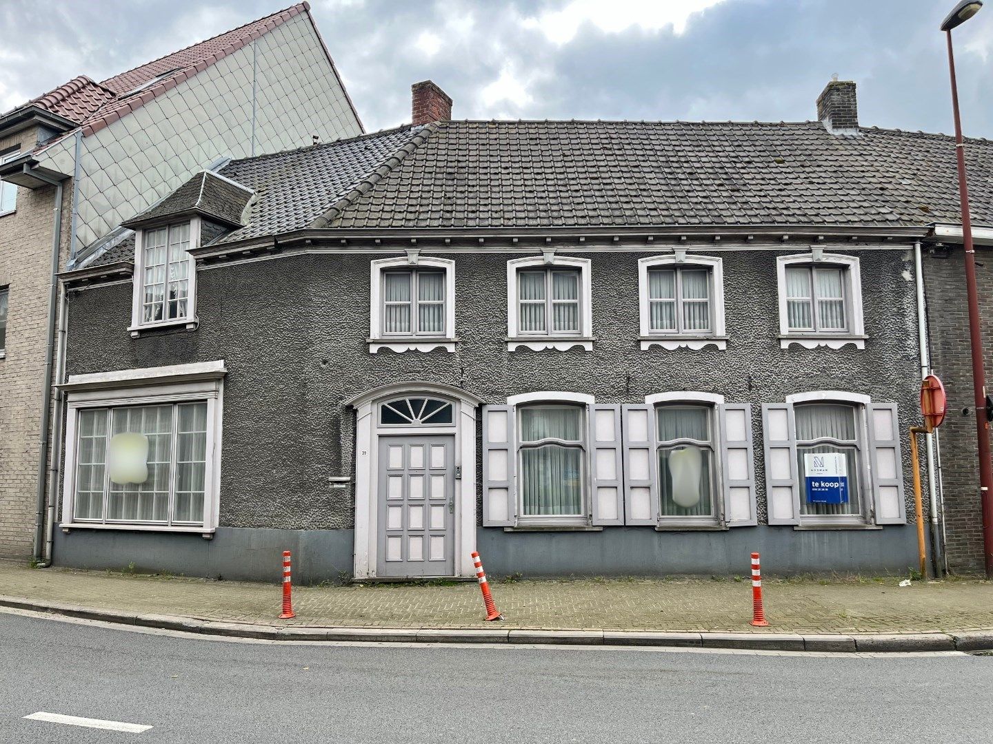 Hoekwoning te koop met 4 slaapkamers te centrum Aartrijke!  foto 1