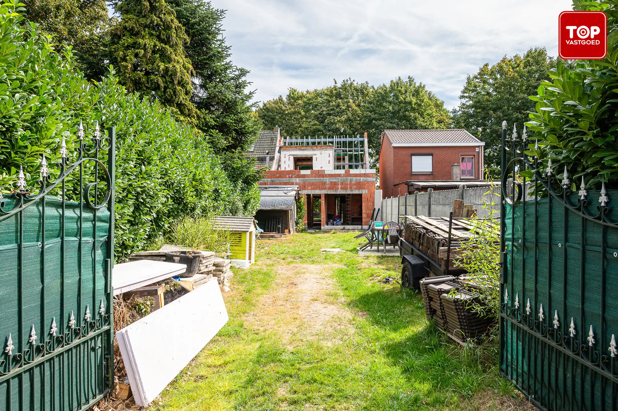 een beloftevolle woning in opbouw, volledig naar eigen smaak af te werken foto 2