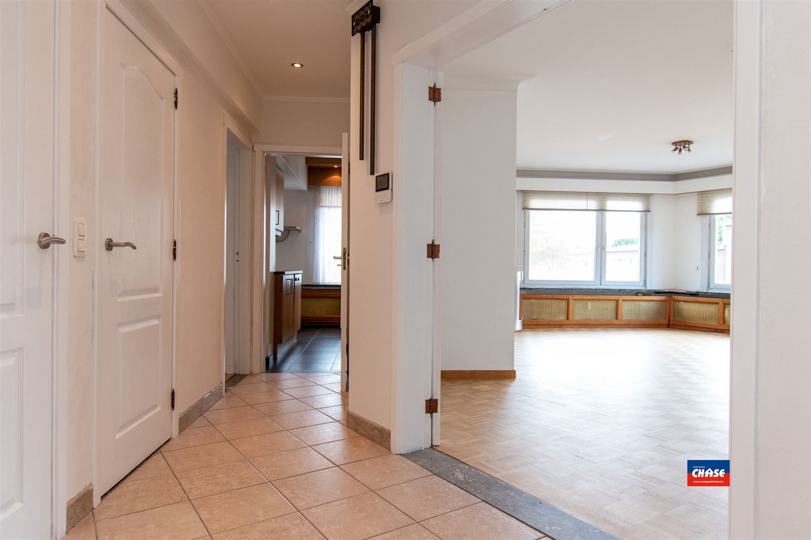 Ruim appartement met twee slaapkamers foto 5