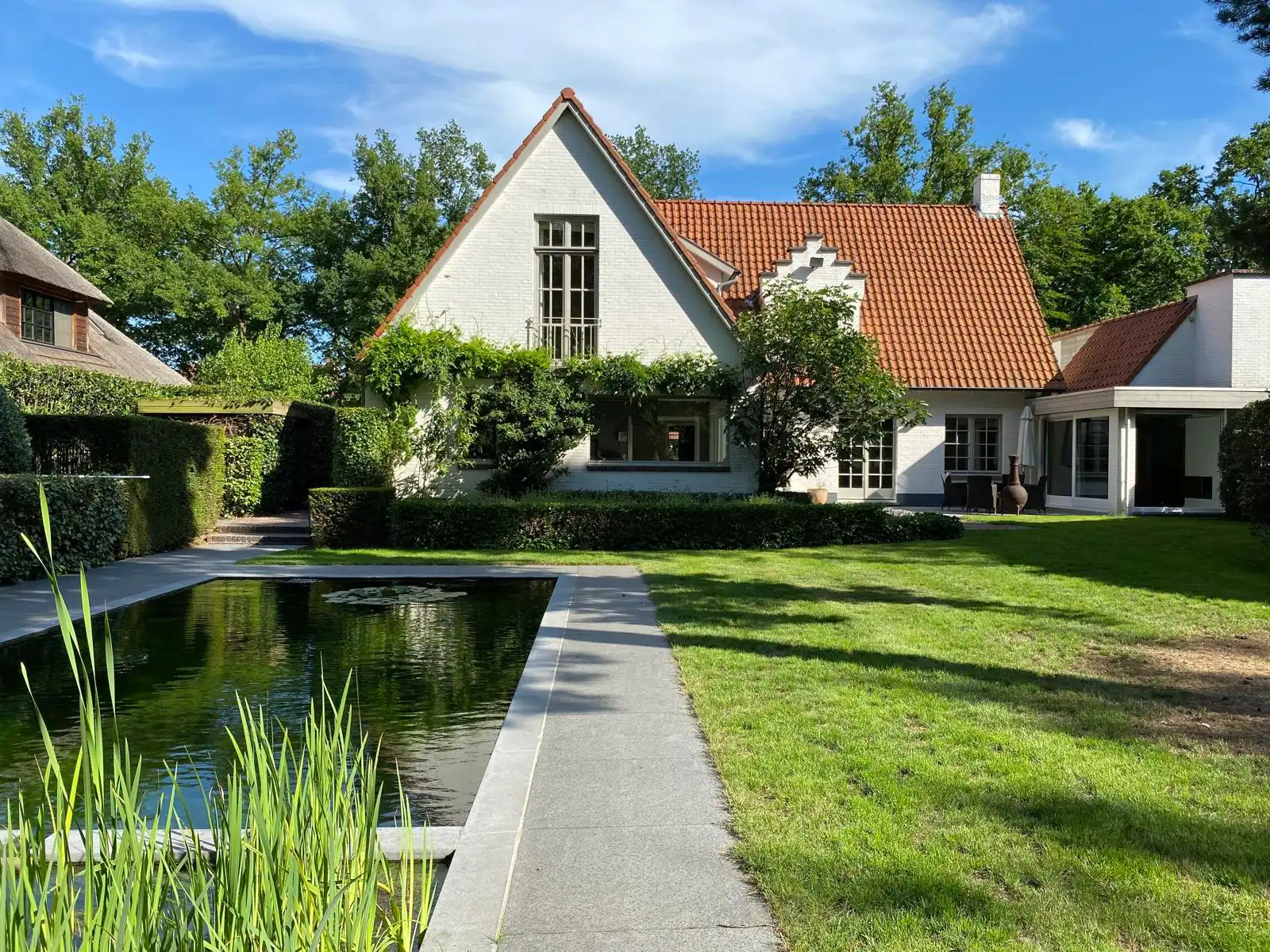 Charmante villa met zwemvijver en veel groen 1.512m2 foto 15
