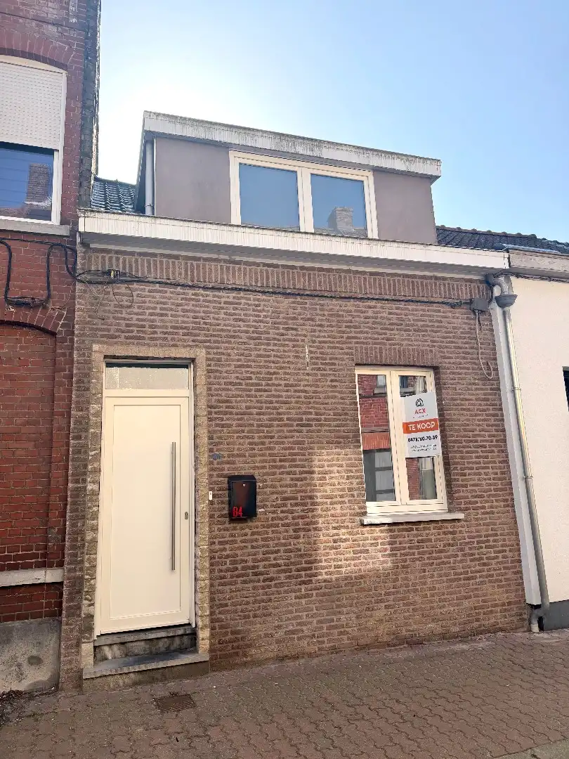 Gerenoveerde rijwoning met zuidgerichte tuin in Wervik te koop. foto 13