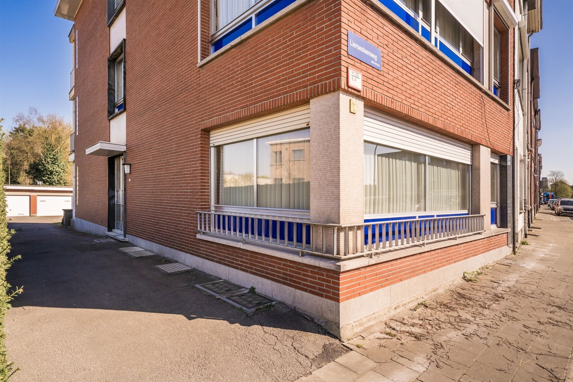 Gelijkvloers app met 2 slpk, terras en garage (€ 25.000) foto 19