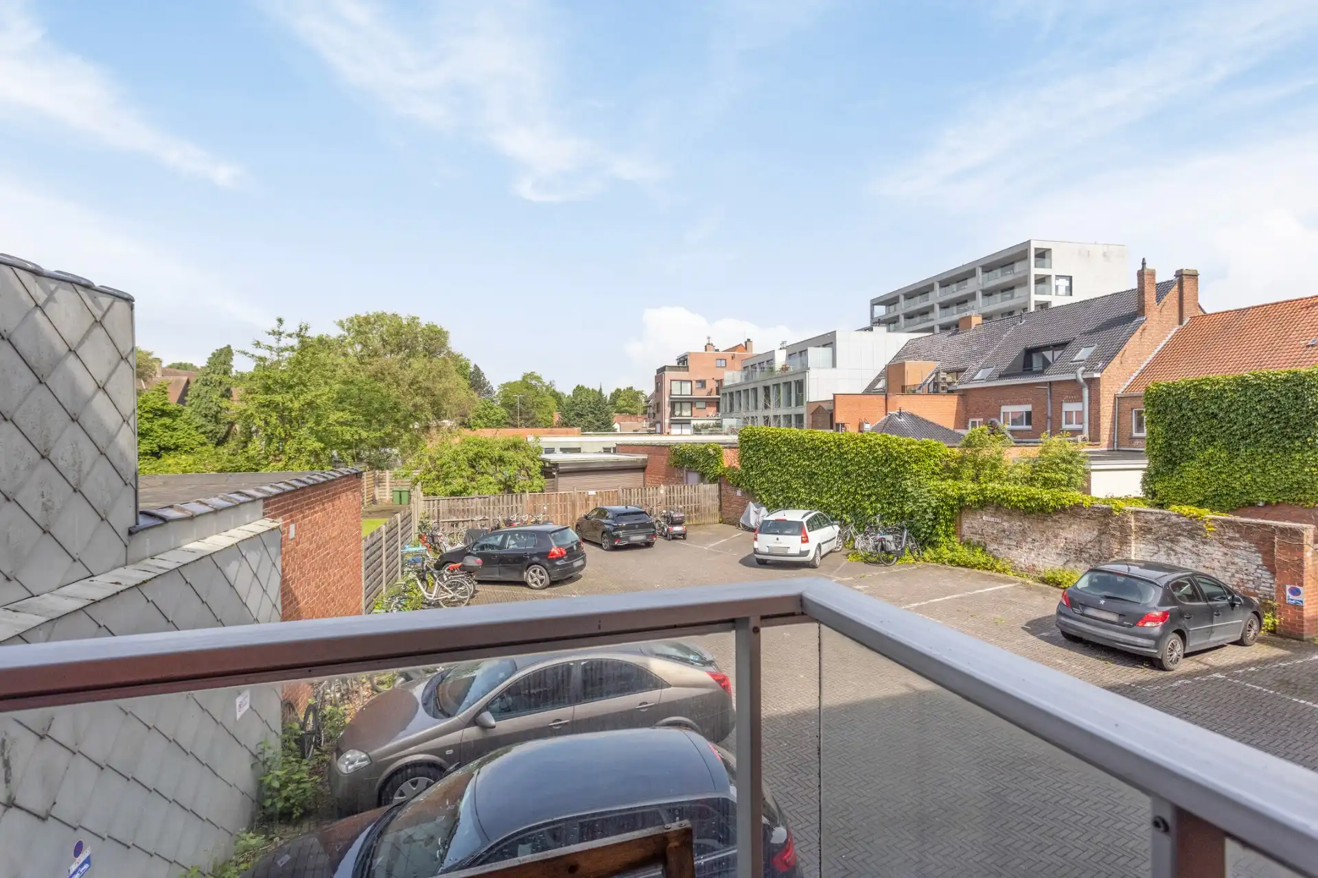 Instapklaar 2 slaapkamer appartement in hartje Waregem foto 12