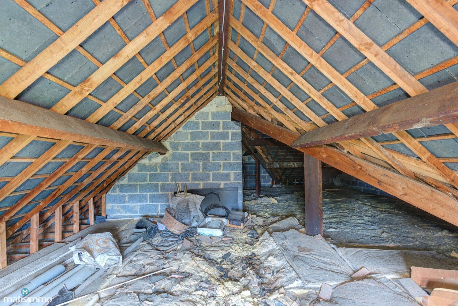 RUIME, GELIJKVLOERSE WONING MET 4 SLAAPKAMERS, INPANDIGE GARAGE EN OMHEINDE TUIN IN ZUTENDAAL foto 23