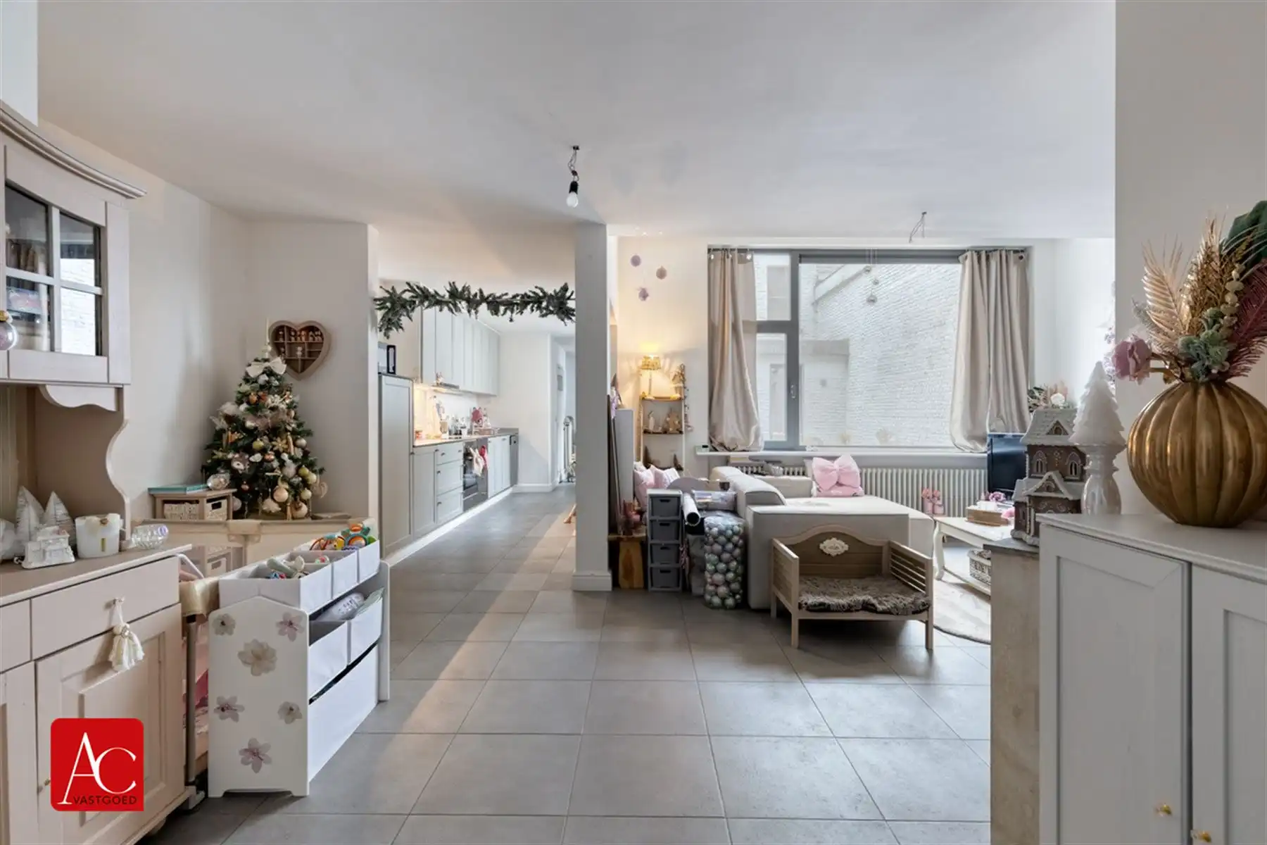 Appartementsgebouw bestaande uit 3 eenheden foto 30