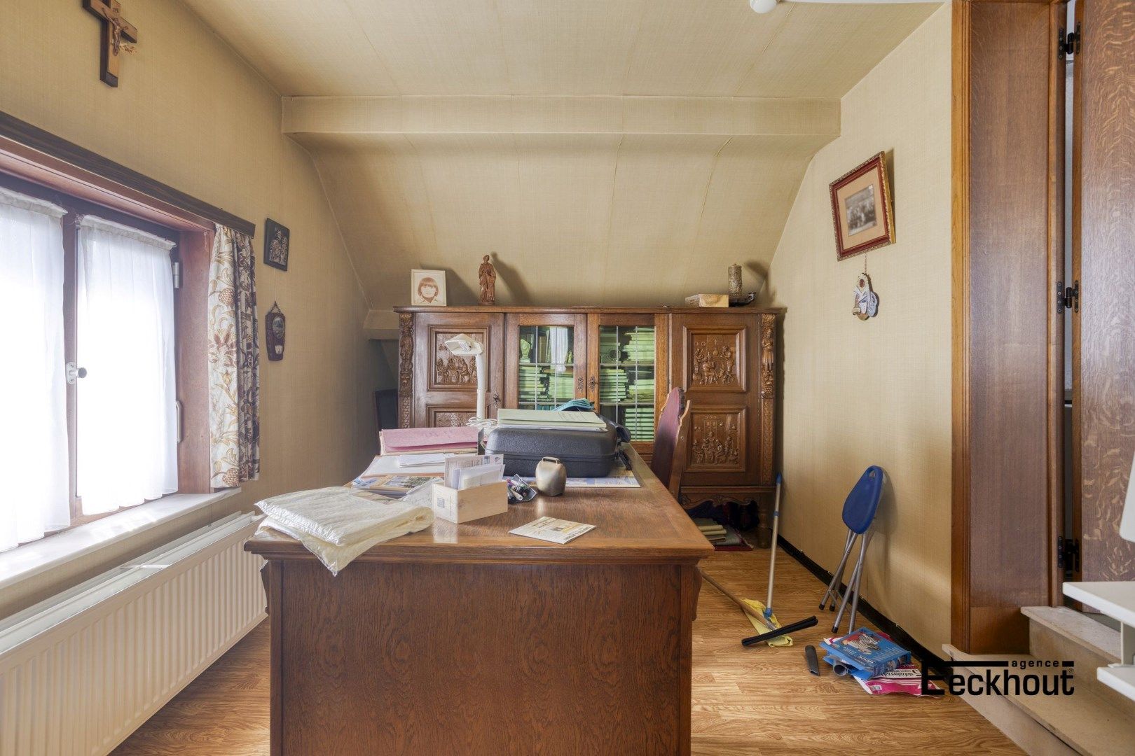 Zeer ruime (247 m²), halfopen woning met veel potentieel! foto 18