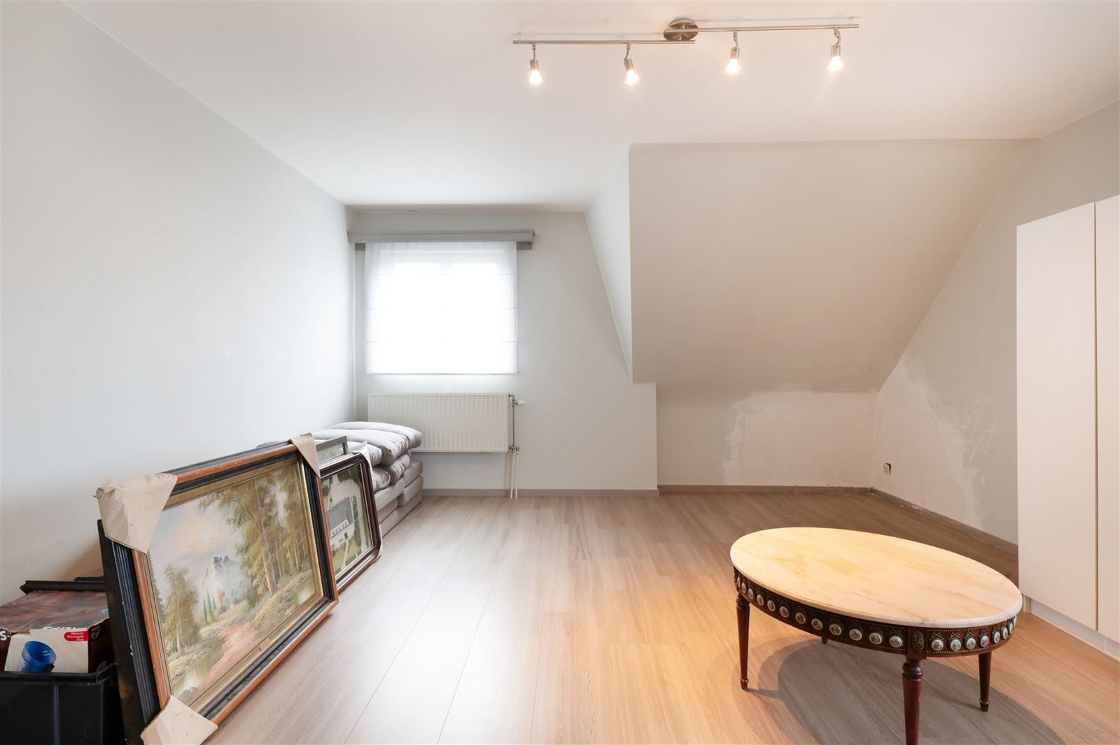 Polyvalente villa met  zeer grote loods foto 24