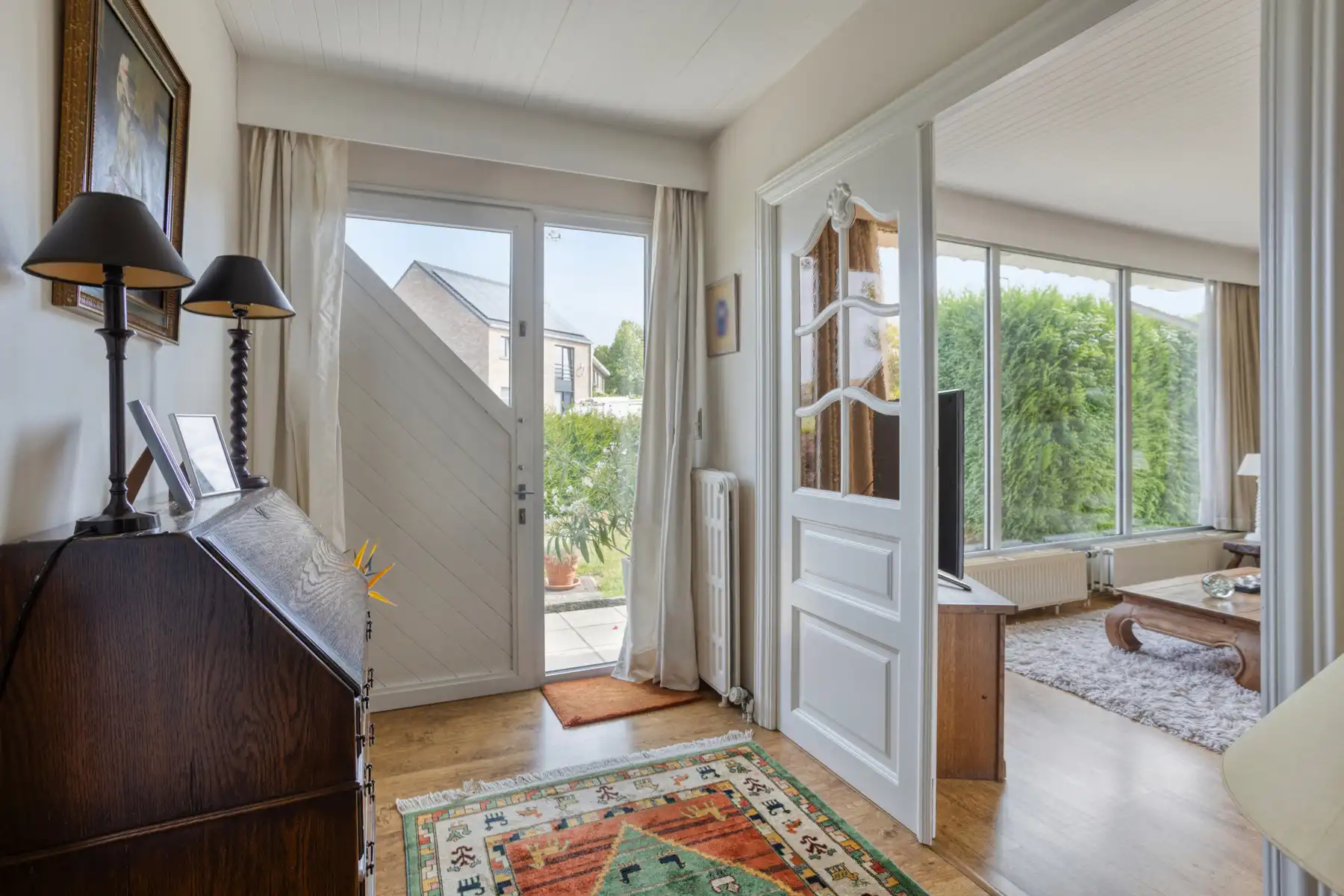 Rustig gelegen gelijkvloers-villa met 2slaapkamers en garage foto 5