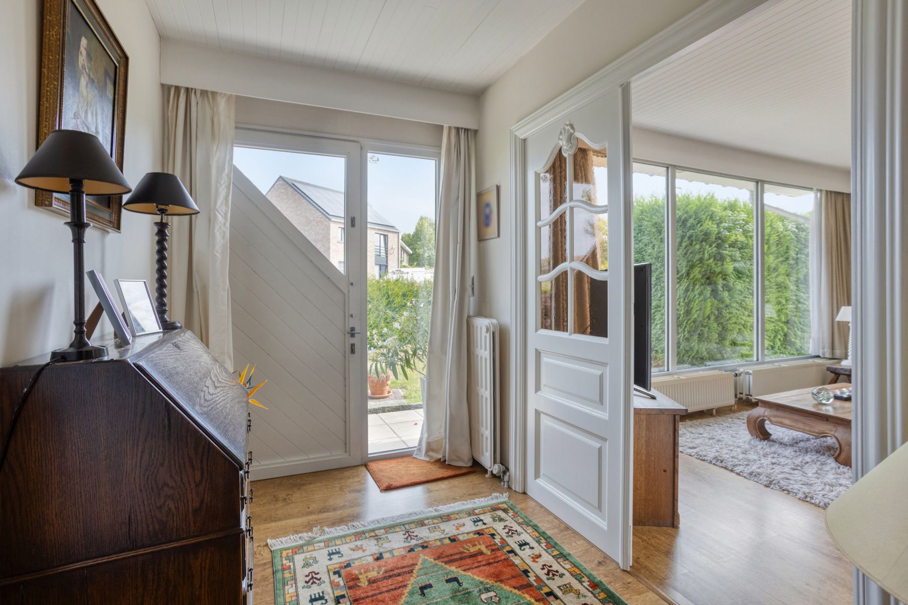 Rustig gelegen gelijkvloers-villa met 2slaapkamers en garage foto 5