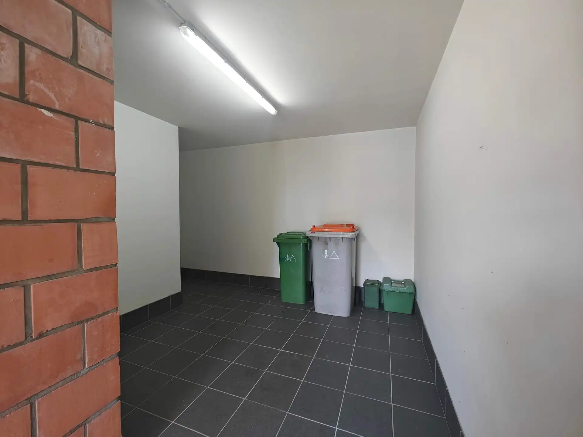 Gerenoveerd appartement met 3 slaapkamers  foto 14