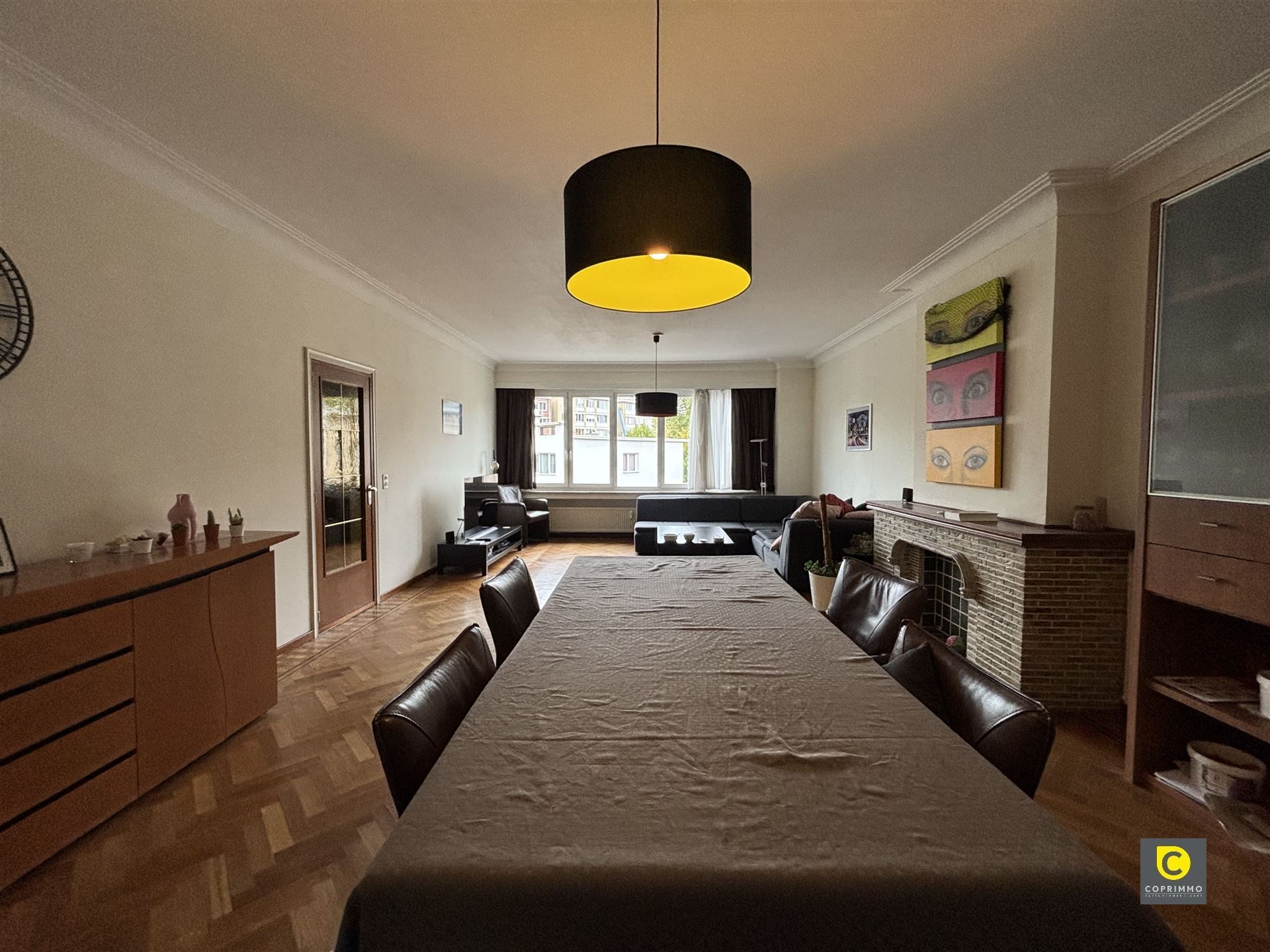 Ruim 3 slk app met terras! foto 4