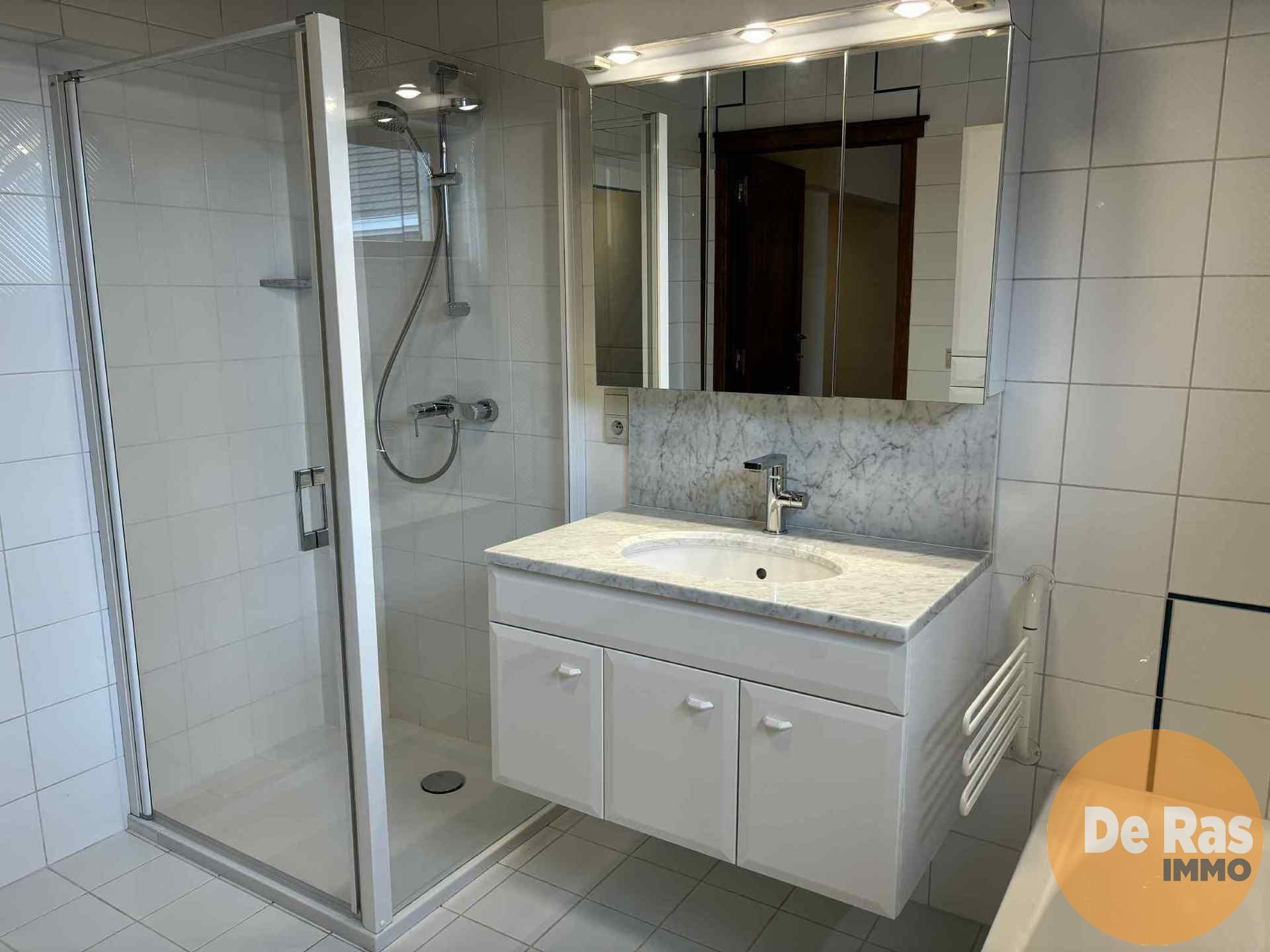 LEDE - Ruim appartement in het centrum foto 12