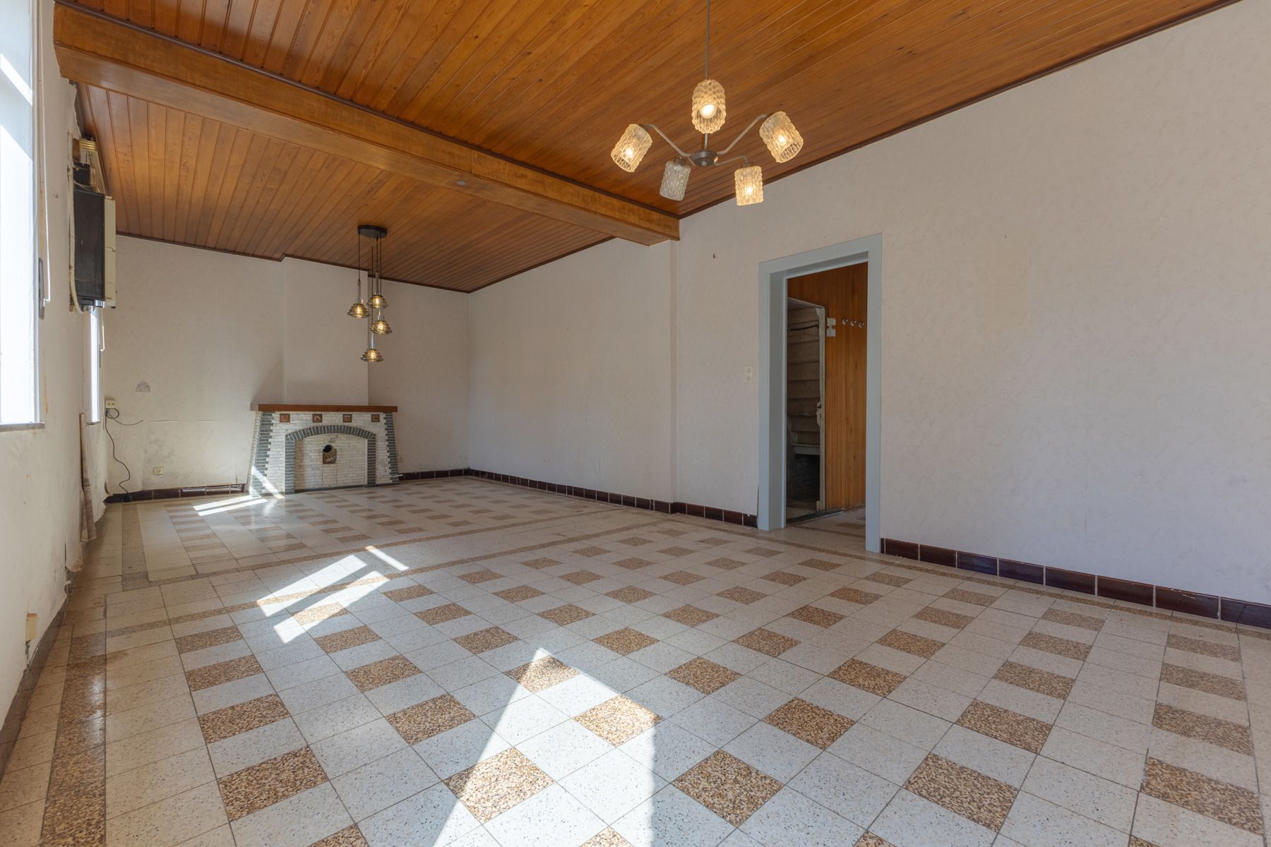 Te renoveren landelijke woning in Elingen foto 3