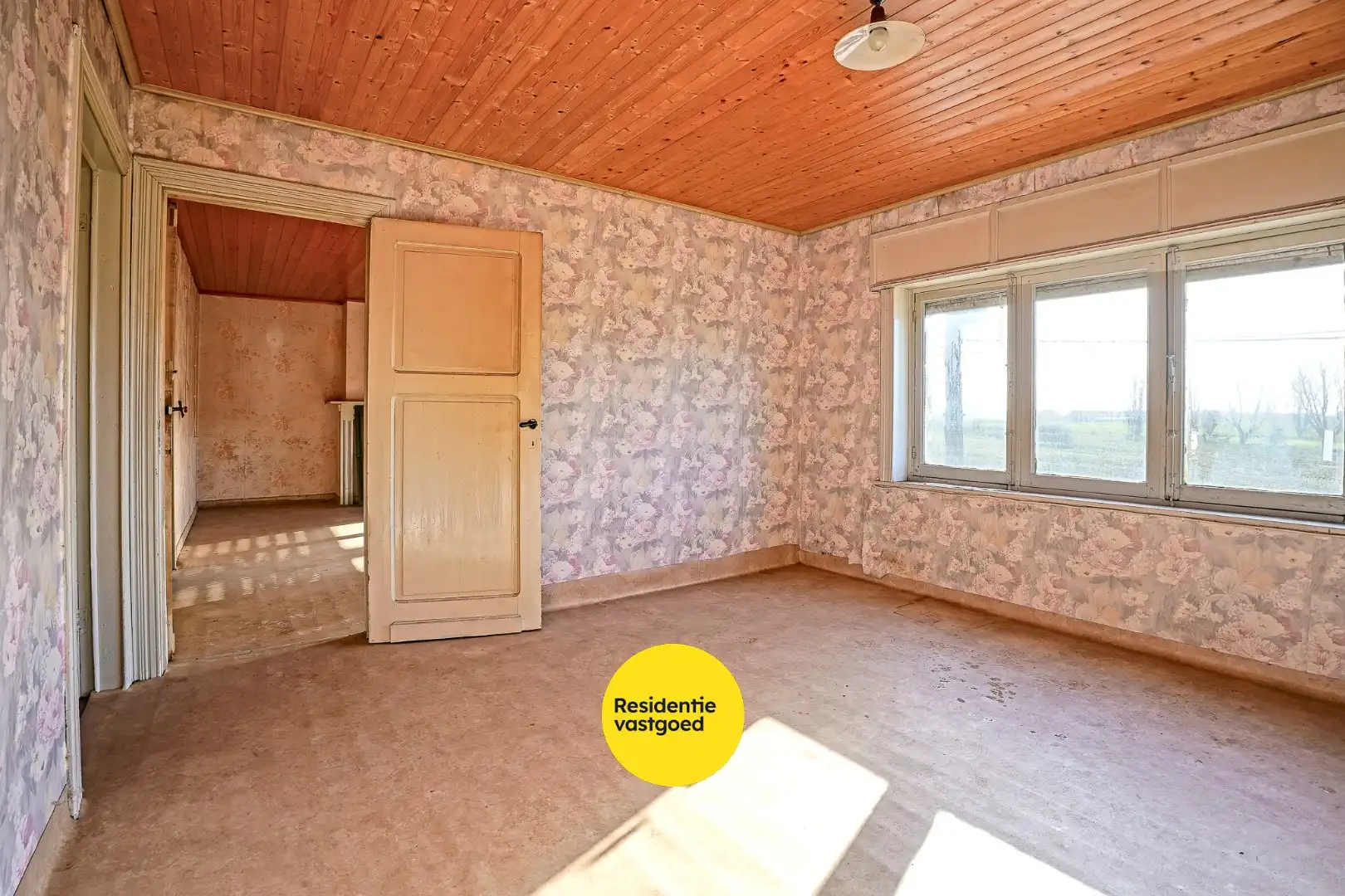 Te renoveren woning met 5 slaapkamers op 8.102 m²  te Diksmuide! foto 6