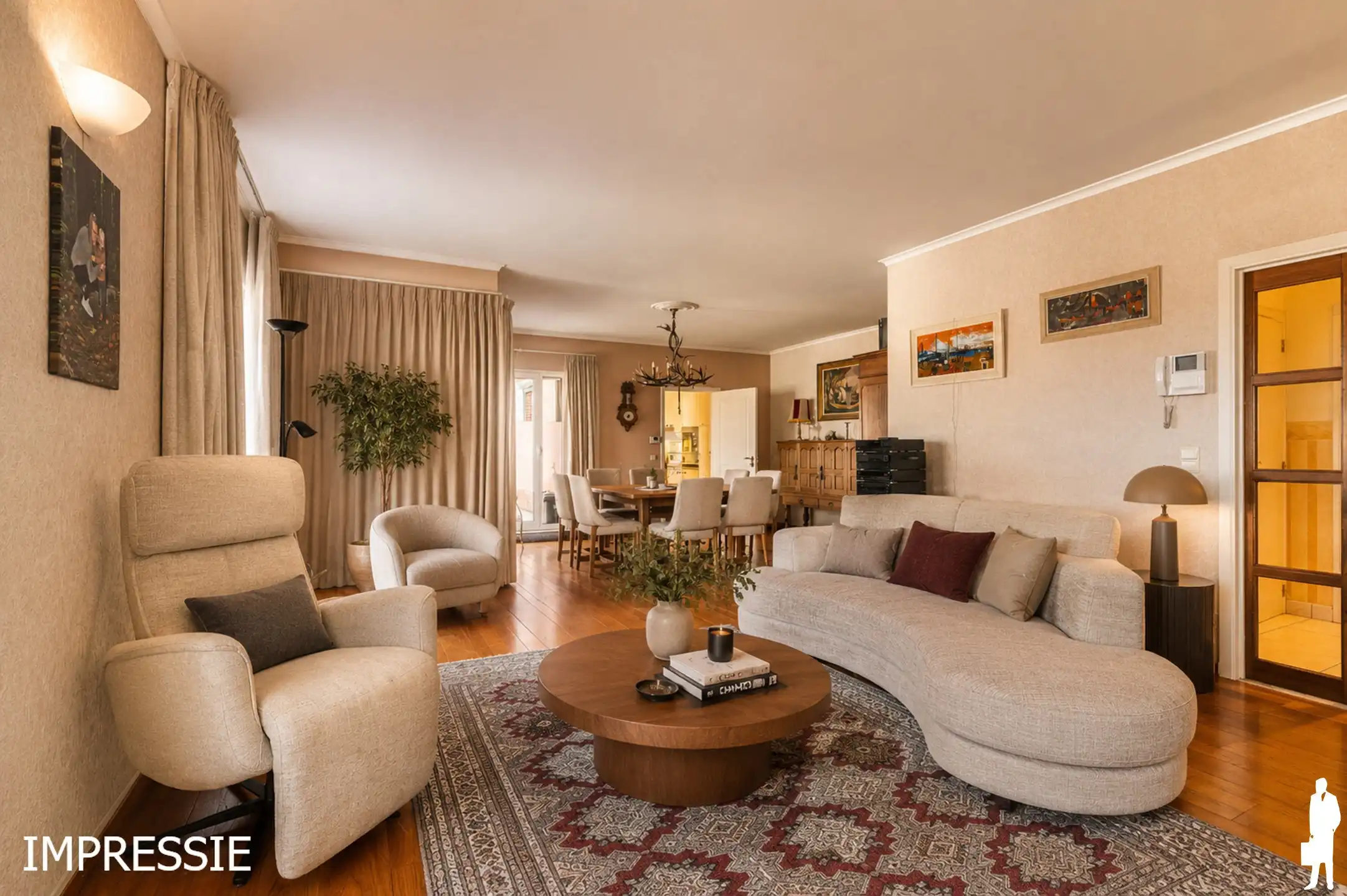 Ruime duplex met 4 slpk, 3 parkings en 3 bergingen foto 2