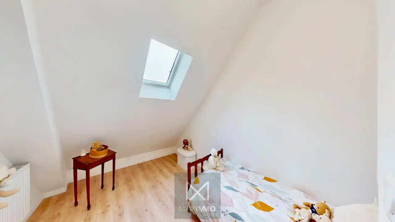 Totaal gerenoveerde woning met garage in het centrum van Lauwe foto 10