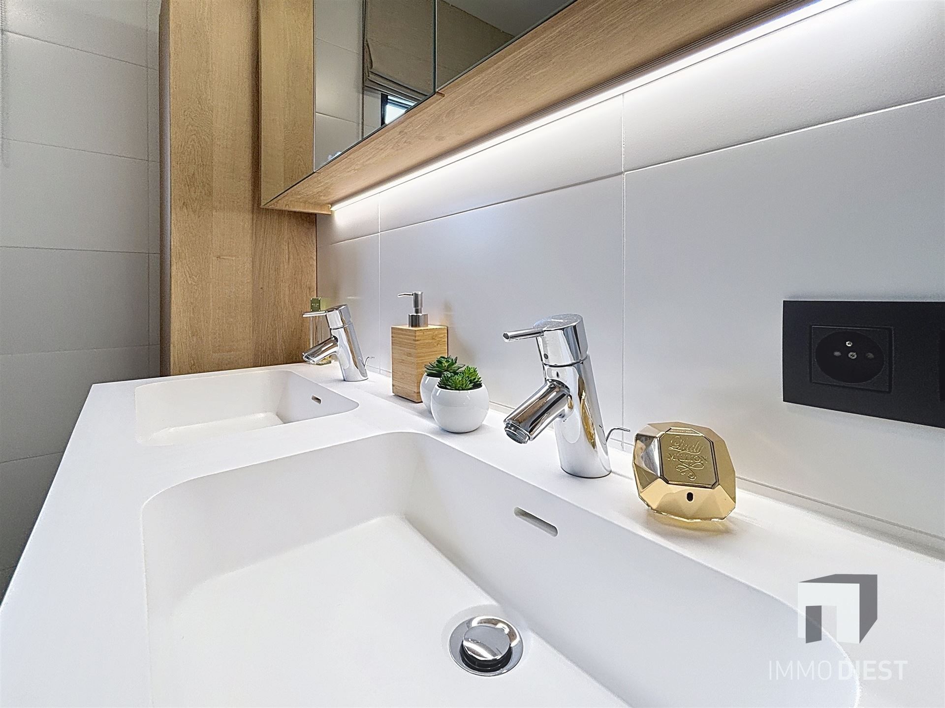 Modern duplex appartement met 3 slpkmrs foto 19