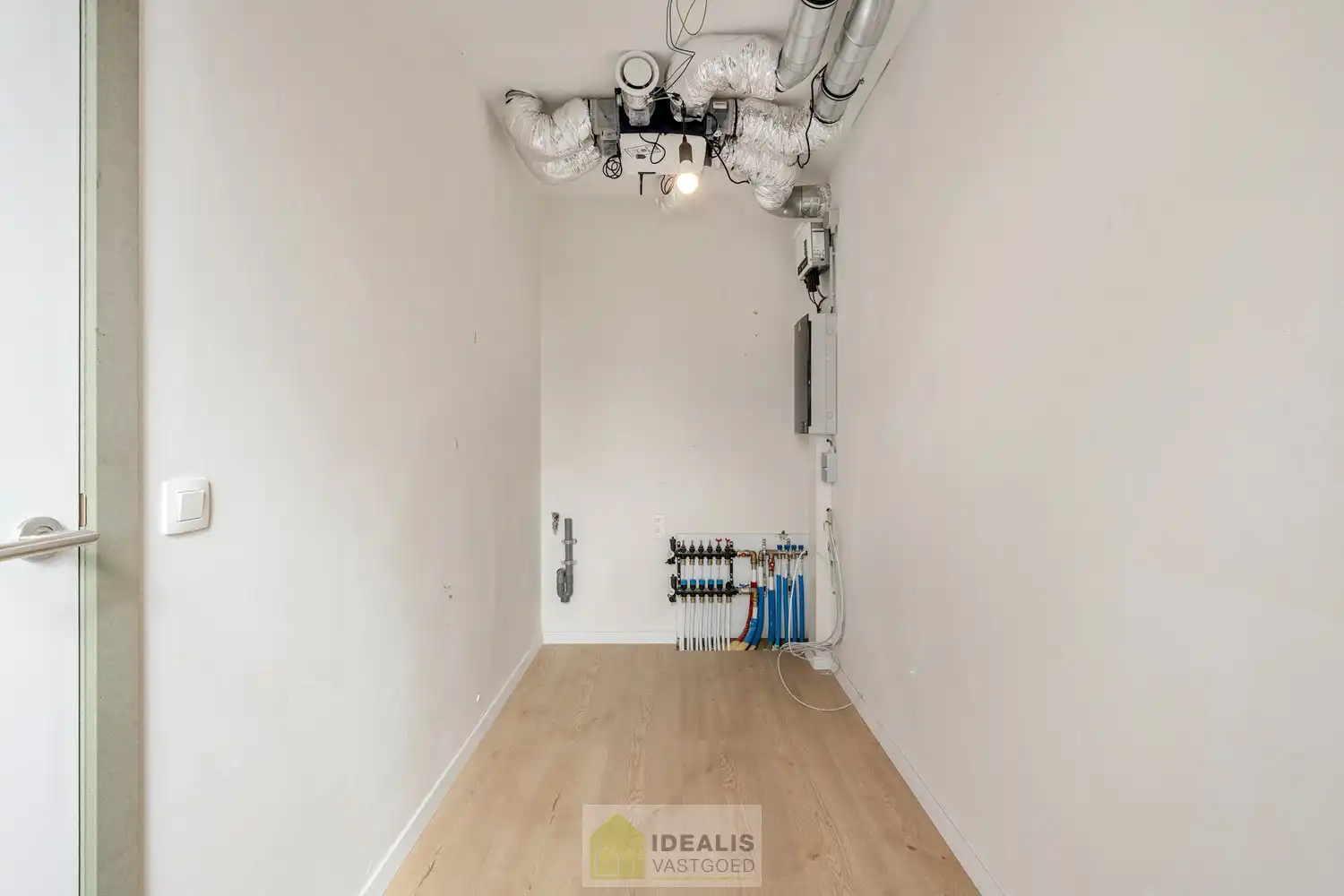 NIEUWBOUW DUPLEX APPARTEMENT MET 2 SLAAPKAMERS, KELDERBERGING EN EEN ONDERGRONDSE AUTOSTANDPLAATS foto 9