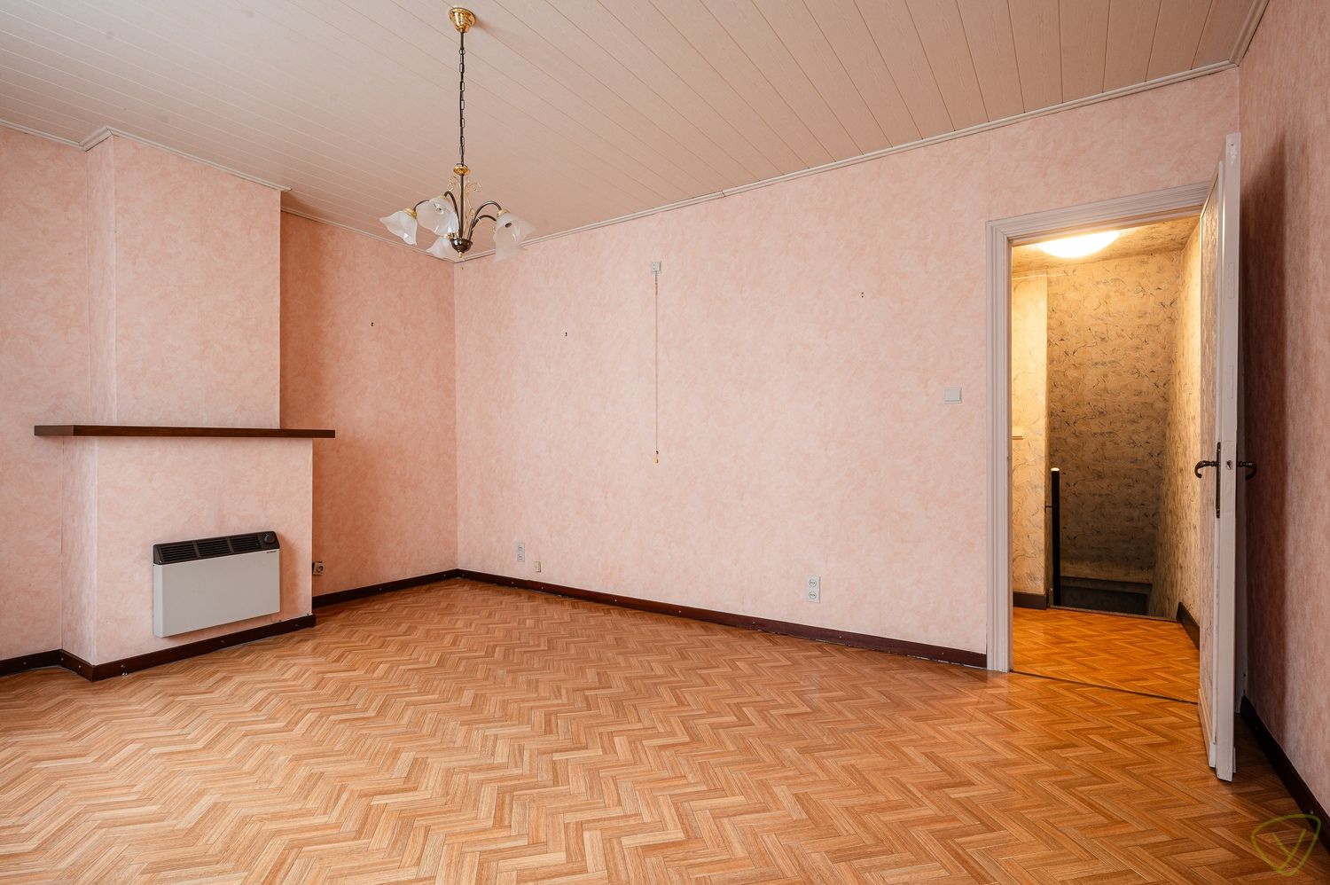 Te renoveren stadswoning met potentieel in hartje Eeklo foto 12