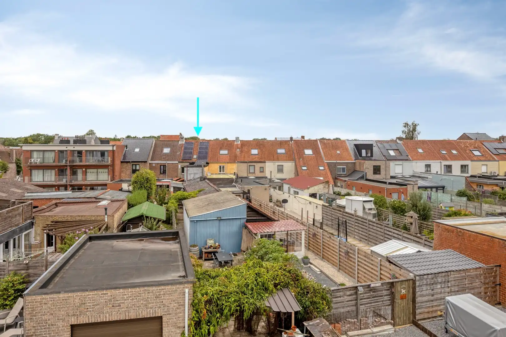 Af te werken woning met uitweg achteraan te Sint-Kruis. foto 24