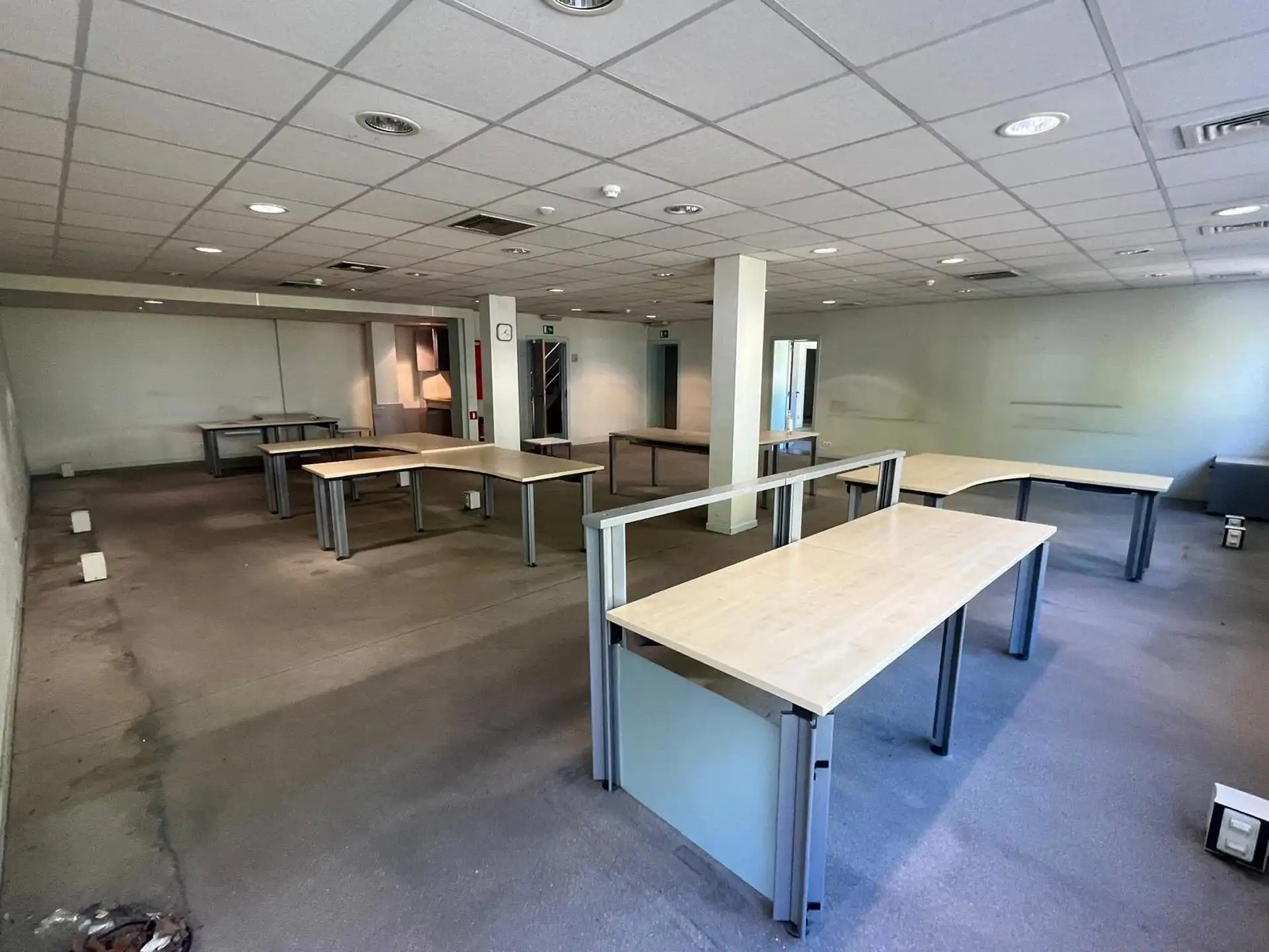 Bedrijfsgebouw magazijn met kantoren Mechelen-Noord foto 11