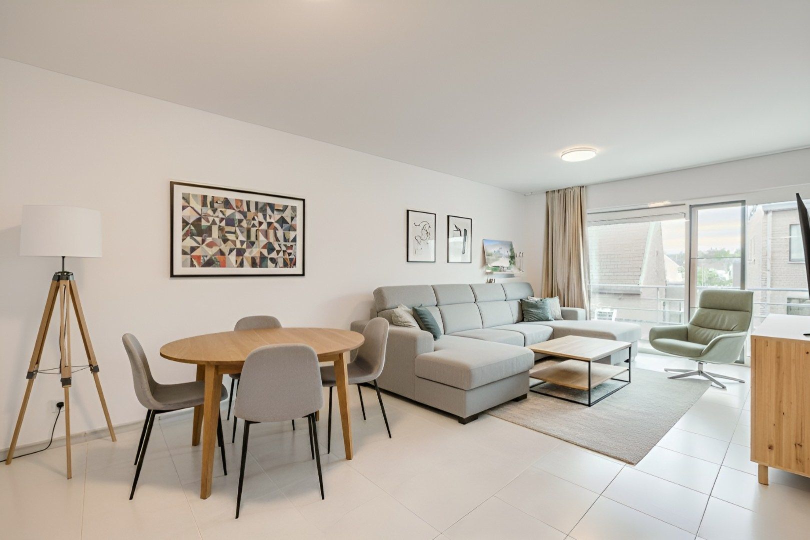 INSTAPKLAAR APPARTEMENT IN HET CENTRUM VAN AALTER MET GARAGE foto {{pictureIndex}}