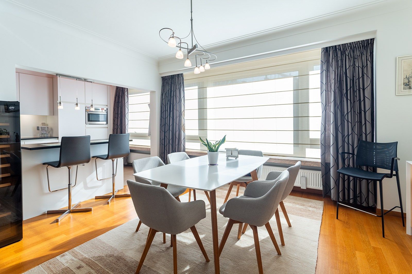 Luxueus 100% instapklaar 2-slaapkamer appartement foto 4