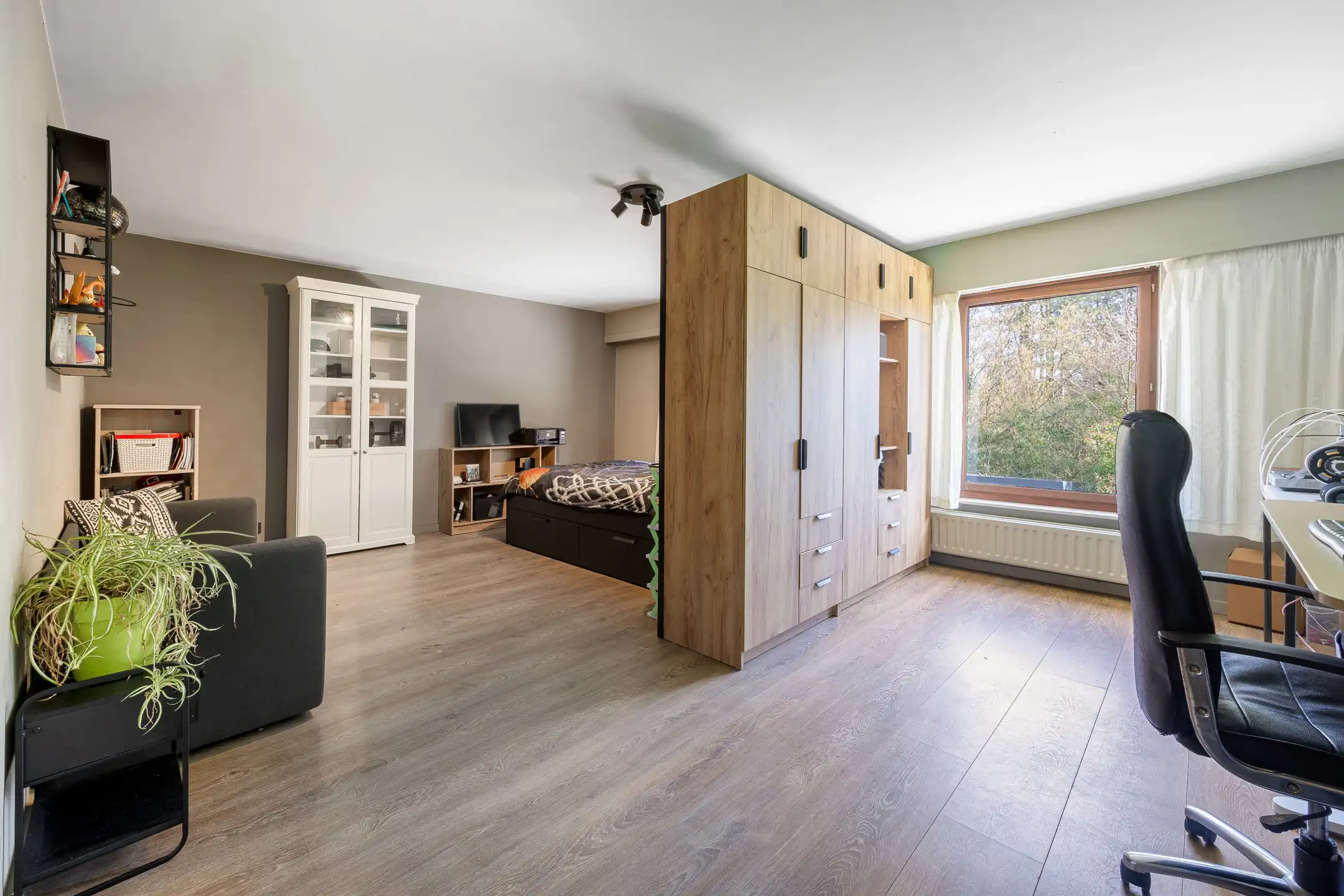 Ruime woning in rustige en groene omgeving foto 9