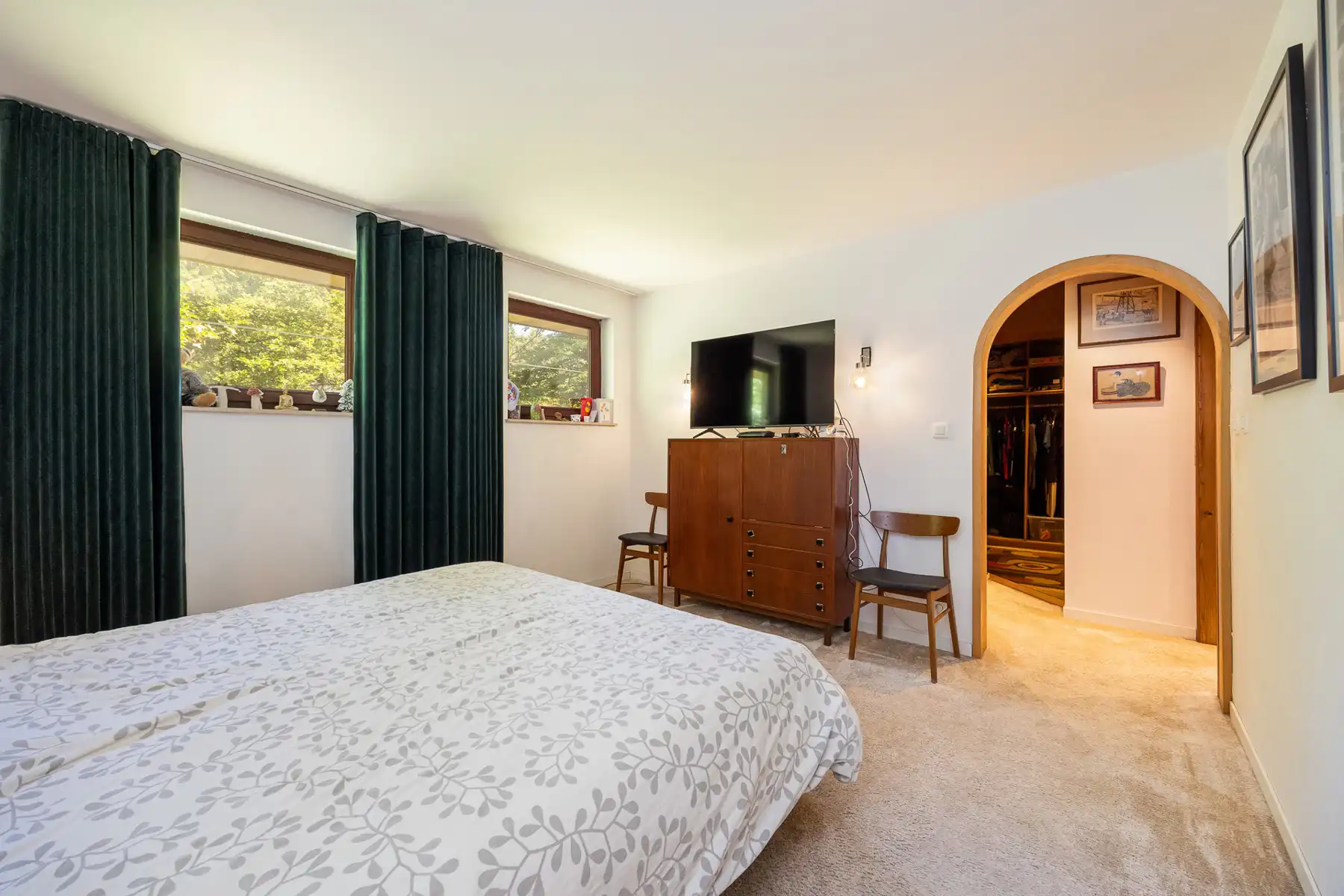 Gerenoveerde villa met 6 slpk, praktijk, zwembad op 1.867m² foto 16